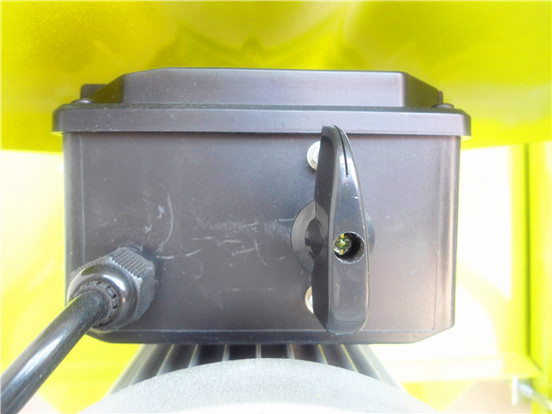 小型攪拌機(jī)控制開關(guān)細(xì)節(jié)圖 小型攪拌機(jī)控制開關(guān)細(xì)節(jié)圖