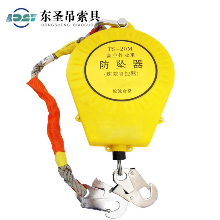 使用升降平臺車進行作業(yè)也要搭配防墜器